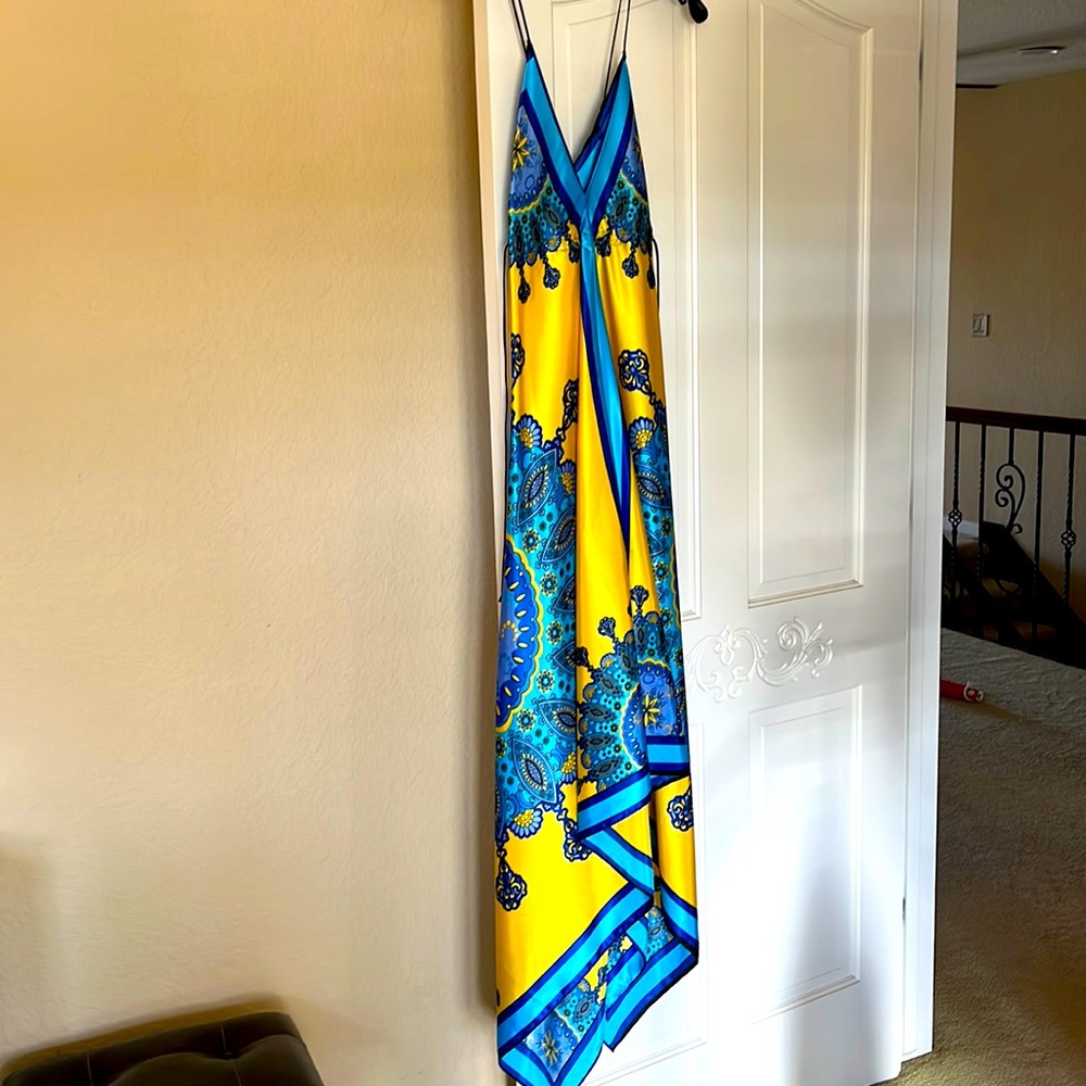 Rubber Ducky Productions, Inc. Yellow and Blue Backless Dress